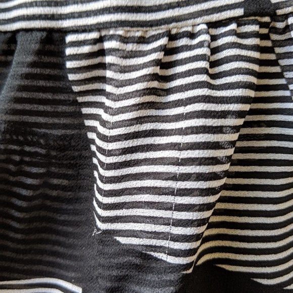 Volcom Flowy boho hi low tiered skirt - Picture 2 of 3